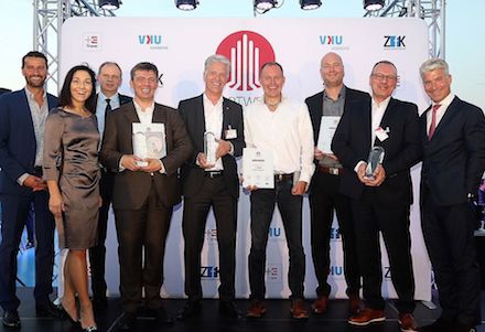 Aus Lübeck, Wuppertal und Trier kommen die Gewinner des diesjährigen Stadtwerke Awards, der vom erband kommunaler Unternehmen (VKU), der Stadtwerke-Kooperation Trianel und der Zeitung für kommunale Wirtschaft verliehen wird.