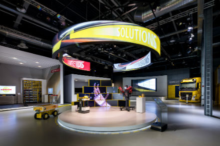 Im DHL Innovation Center informieren Deutsche Post und Partner übers Arbeiten 4.0.