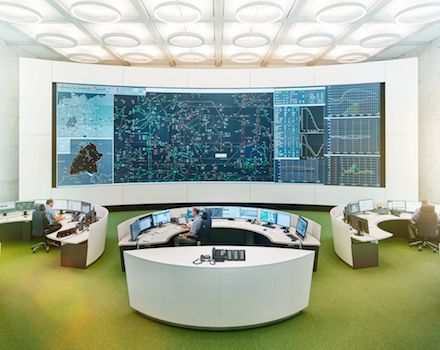Rund um die Uhr unter Strom: In der Hauptschaltleitung in Wendlingen sorgt TransnetBW für Versorgungssicherheit und ein stabiles Stromübertragungsnetz.