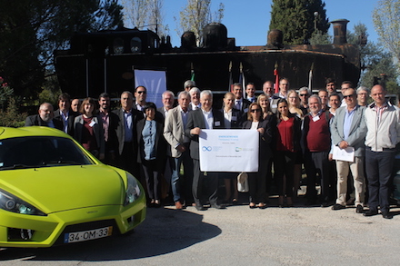 Beim Treffen in Portugal sprachen die Vertreter der Partnerstädte Friedberg und Entroncamento über die Energiewende. Im Fokus stand das Thema Elektromobilität. 