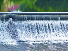 Das Zentrum für Sonnenenergie- und Wasserstoff-Forschung Baden-Württemberg testet in Grenzach-Wyhlen, wie die Kosten bei der Wasserstoffproduktion gesenkt werden können.