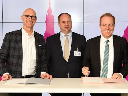 Stadtwerke Dresden und Deutsche Telekom starten Pilotprojekt zum intelligenten Stromnetz-Management.  