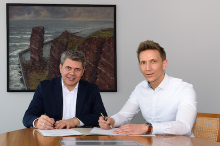 Kreis Pinneberg und GP Joule schließen Vertrag für klimafreundliche Mobilität.