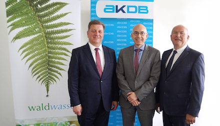 Zweckverband Wasserversorgung Bayerischer Wald und AKDB kooperieren beim Vertrieb der Software waldwasser. 