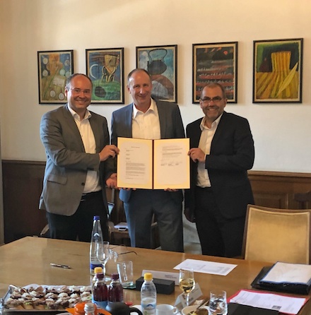 Das Memorandum of Understanding zur Kooperation im kommunalen IT-Bereich zwischen Augsburg, München und Nürnberg ist unterzeichnet. 