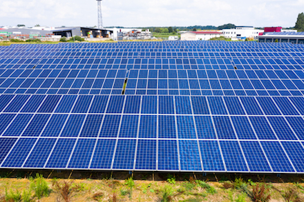 Die neue Photovoltaikanlage von ABO Wind in einem Gewerbegebiet in Dülmen ist seit Ende Juli in Betrieb.