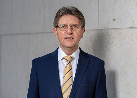 Staatssekretär Klaus Vitt ist Beauftragter der Bundesregierung für Informationstechnik und Vorsitzender des 115-Lenkungsausschusses.