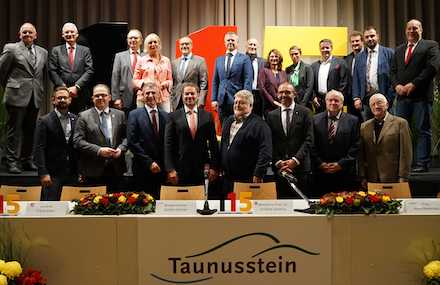 14 Kommunen im Rheingau-Taunus-Kreis und die Kreisverwaltung sind dem 115-Verbund beigetreten.