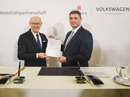 Memorandum of Understanding zur Verlängerung der strategischen Mobilitätspartnerschaft der Stadt Hamburg und des Volkswagen Konzerns unterzeichnet.