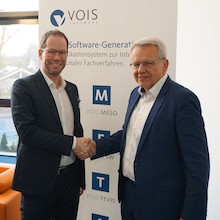 ab-data-Geschäftsführer Markus Bremkamp (l.) und HSH-Chef Stephan Hauber haben einen Partnerschaftsvertrag geschlossen.