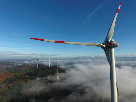Der Windpark Kambacher Eck ist seit 2016 in Betrieb. Nun baut Badenova-Wärmeplus einen weiteren Windpark auf einem Höhenzug im Schwarzwald.