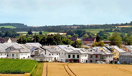 In Groß-Umstadt wurde mit Unterstützung der e-netz Südhessen im Baugebiet Umstädter Bruch eine klimafreundliche Solarsiedlung realisiert.