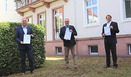 Stadt und Landkreis Fulda haben einen Kooperationsvertrag mit ekom21 geschlossen.