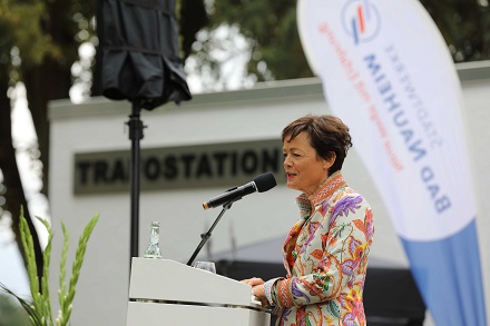 Lucia Puttrich, Hessische Ministerin für Bundes- und Europaangelegenheiten, bei ihrer Rede.