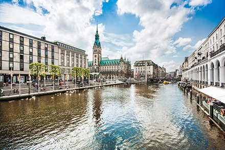 Hamburg ist federführend im durch das Bundesinnenministerium geförderten Urban-Twin-Projekt mit Leipzig und München.