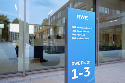 Die Übernahme der RWE-Tochter Innogy durch E.ON gerät immer mehr in die Kritik.