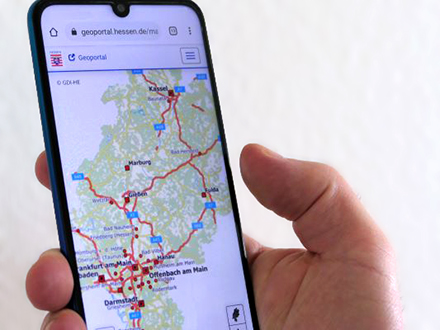 Das neue Geoportal Hessens auf einem mobilen Endgerät.