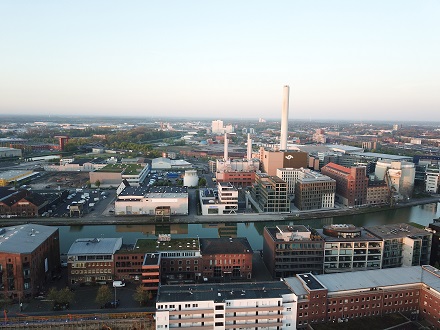 Vom Hafen aus versorgen die Stadtwerke Münsters Haushalte mit Fernwärme. Zukünftig soll der Wärmebedarf der Stadt aus erneuerbaren Quellen gedeckt werden.