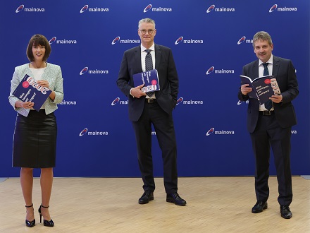 Der Mainova-Vorstand mit dem Geschäftsbericht 2020.