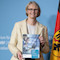 Bundesforschungsministerin Anja Karliczek stellt das 350-Millionen-Euro-Rahmenprogramm zur IT-Sicherheitsforschung vor.