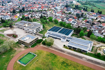 ENGIE Deutschland realisiert am Schul- und Sportzentrum Oberhausen-Reinhausen ein erweitertes Energiespar-Contracting.