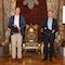 Vertragsunterzeichnung mit Oberbürgermeister Matthias Knecht im Ordenssaal des Residenzschlosses Ludwigsburg.