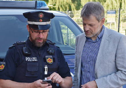 Bremerhaven: Ordnungsamt und Polizei arbeiten mit Smartphones.