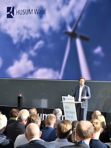 Schleswig-Holsteins Energiewendeminister Jan Philipp Albrecht eröffnet die HUSUM Wind.