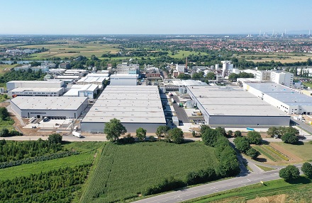 Die Logistikhallen der neska in Ladenburg sollen PV-Module erhalten.