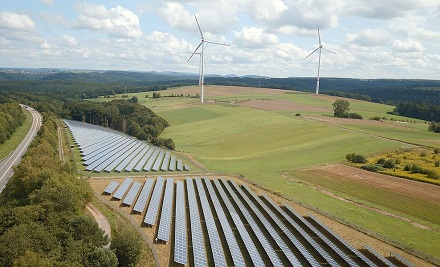 20 Stadtwerke und Trianel gründeten eine weitere Projektentwicklungsgesellschaft für erneuerbare Energien: Trianel Wind und Solar.