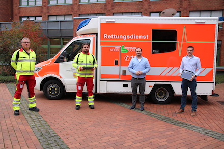 Vereint für einen digitalisierten Rettungsdienst: Mitglieder der Feuer- und Rettungswache sowie der Kreisverwaltung Borken.