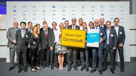 Die Digitalstadt Darmstadt hat jetzt eine positive Bilanz der Förderungen gezogen, die es vom Land Hessen erhalten hat, um sich zur Digitalstadt zu entwickeln.