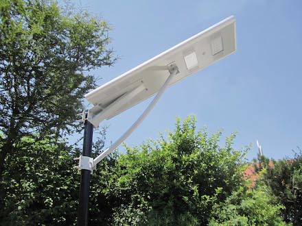 Seit fünf Jahren im Einsatz: Die LED-Solarleuchte ECOXSOLAR von euroLighting.
