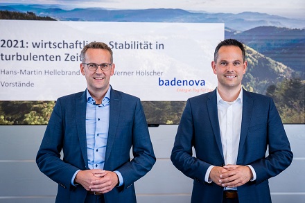 Die badenova Vorstände Heinz-Werner Hölscher (links) und Hans-Martin Hellebrand bei der Bilanz-Pressekonferenz.