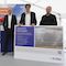 Gruppenfoto von der offiziellen Einweihung der EnBW-Solarpark Alttrebbin und Gottesgabe in Neuhardenberg.