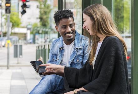 Die Integreat App Potsdam bündelt Informationen für Flüchtlinge, Zugewanderte und Helfende.