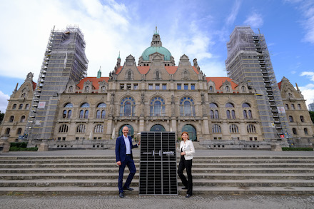 Hannover und enercity haben jetzt eine Photovoltaik-Kooperation für die Dächer der Landeshauptstadt gestartet.