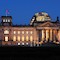 Energiesparmaßnahmen des Bundestags: Reichstagskuppel bleibt nachts künftig dunkel. 
