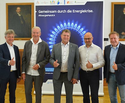 Pressekonferenz zum EnergiePaktim Karlsruher Rathaus.
