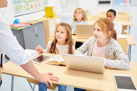 An vielen Schulen bleiben digitale Potenziale weiterhin ungenutzt. 