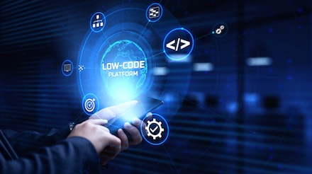 Low-Code-Plattformen erlauben die schnelle Programmierung von Lösungen.