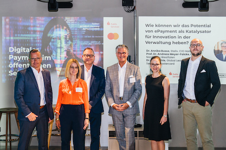 Diskussionsrunde zu E-Payment als Katalysator für Verwaltungsinnovation.