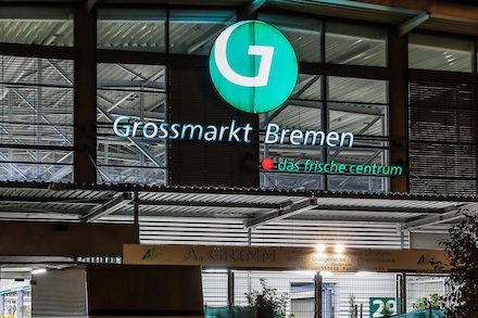 Großmarkt Bremen treibt die Umrüstung auf LED-Leuchten voran.