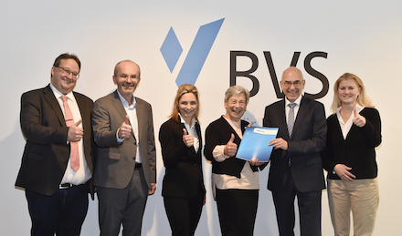 Die Bayerische Verwaltungsschule (BVS) und die Anstalt für Kommunale Datenverarbeitung in Bayern (AKDB) kooperieren jetzt im Software-Bereich.