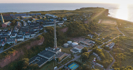 Sonnenuntergang über der Klima-Friedens-Insel Helgoland.