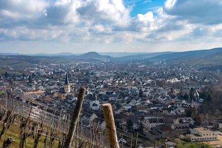Rheinland-Pfalz: Landesregierung unterstützt Kommunen im Ahrtal bei der Personalgewinnung.
