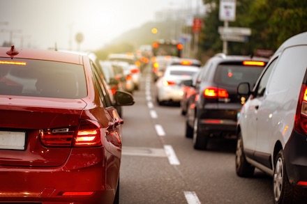 Der Verkehr ist der einzige Sektor, der sowohl sein Ziel verfehlt als auch einen Emissionsanstieg gegenüber dem Vorjahr verzeichnet.