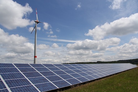 Im Jahr 2022 wurden in Rheinland-Pfalz über 20.000 Solaranlagen mit einer Gesamtleistung von 350 Megawatt neu installiert.