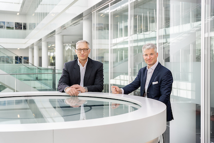 Sven Becker (rechts) und Oliver Runte konnten sehr gute Zahlen für Trianel und das Jahr 2022 verkünden.