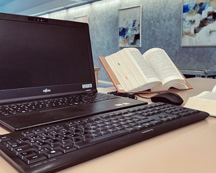 Im Saarland wurden die ersten juristischen Examensklausuren elektronisch geschrieben. Die Durchführung verlief erfolgreich.
